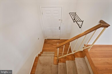 12943B Grays Pointe Rd, Fairfax, VA 22033 - photo 3