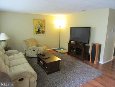 211 Wyndham Place, Trenton, NJ 08691 - photo 3