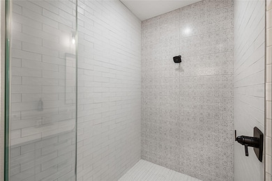 Oversized primary shower