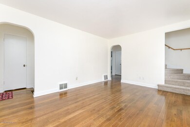 23rd_St_N_146_BattleCreek_49015-3