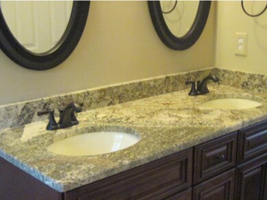 12 Sunflower Ln, Londonderry, NH 03053 - photo 6