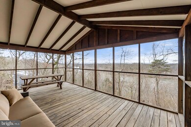 303 Long Leaf Ln, Harpers Ferry, WV 25425 - photo 6