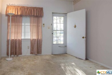 206 Hardeman St, Copperas Cove, TX 76522 - photo 5