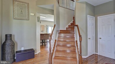 8220 Ancient Oak Ct, Manassas, VA 20111 - photo 4