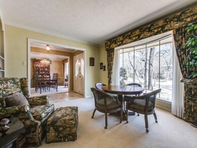 1924 Hollyhill Ln, Denton, TX 76205 - photo 4