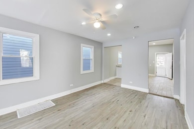 unlisted-address, Chicago, IL 60609 - photo 5