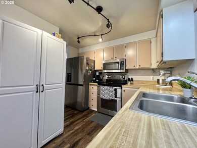 160 Heather Dr, Stanfield, OR 97875 - photo 6