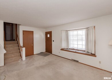 2311 W Rusholme St, Davenport, IA 52804 - photo 2