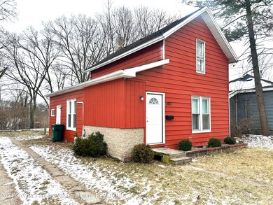 1421 Lyons -3