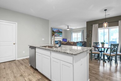 Kitchen w/seated Island