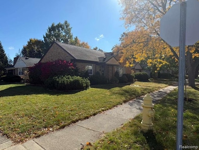 1910 Mcmillan St, Dearborn, MI 48128 - photo 2