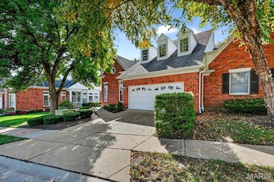 655 Spyglass Summit Dr, Chesterfield, MO 63017 - photo 2