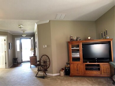 4982 W Harvard Ct, Columbus, IN 47203 - photo 6