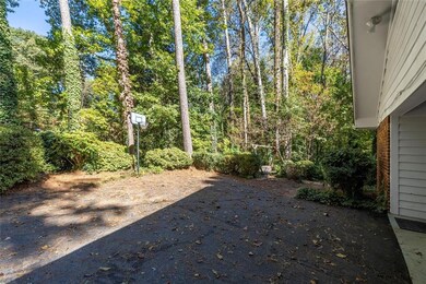 2350 Oxbow Cir, Stone Mountain, GA 30087 - photo 5