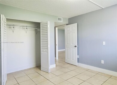 6065 NW 186th St unit 106, Hialeah, FL 33015 - photo 4