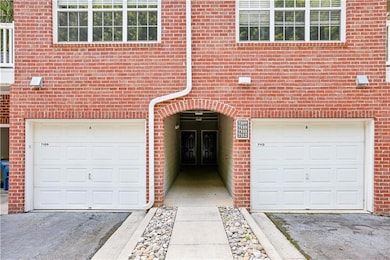 7110 Woodland Ln, Alpharetta, GA 30009 - photo 4