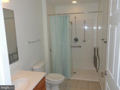 12614 Pinecrest Rd, Herndon, VA 20171 - photo 4