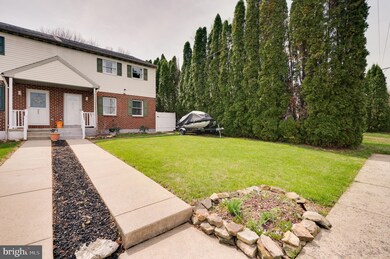 806 Upland Ave, Reading, PA 19607 - photo 3