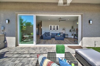 2315-East-Pinchot-Avenue-113-13