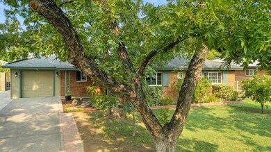 5748 North 18th Place-63