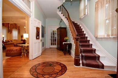 39 Franklin St, Saratoga Springs, NY 12866 - photo 6