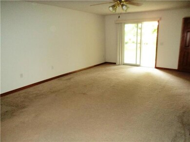 1019 Hilltop Commons Blvd, Whiteland, IN 46184 - photo 5