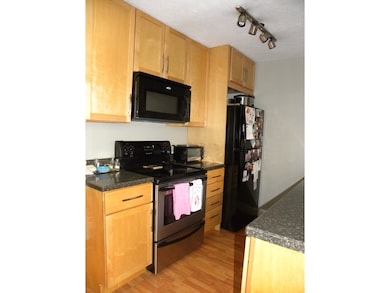 A3 Grandview Dr, South Burlington, VT 05403 - photo 3