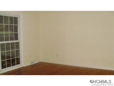 27 Robinson Ave, Asheville, NC 28803 - photo 7