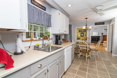 212 Curve St, Millis, MA 02054 - photo 6