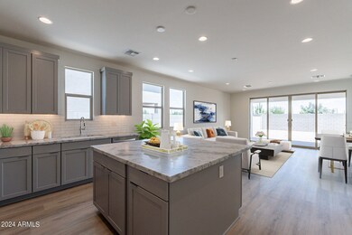 55-web-or-mls-Zinc-14(kitchen and living
