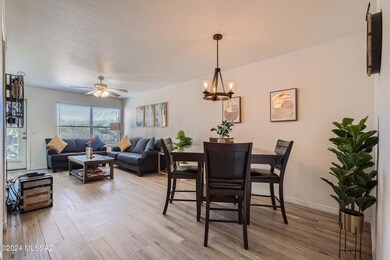 09 Dining Room