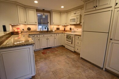 4 Crows Nest Dr, Buzzards Bay, MA 02532 - photo 4