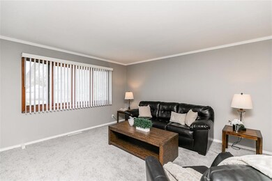 1135 Dover St NE, Cedar Rapids, IA 52402 - photo 4