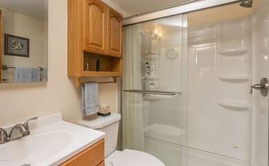010_Bathroom