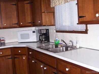 157 15th Ave, North Tonawanda, NY 14120 - photo 4