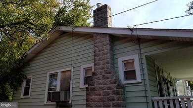 4914 Taylor St, Bladensburg, MD 20710 - photo 3