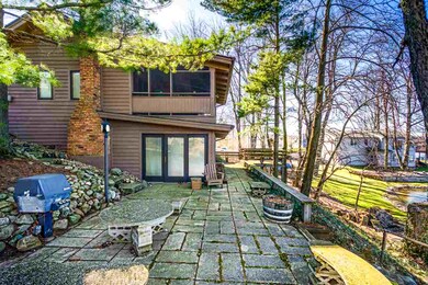 Great view of second floor screened porch from pat