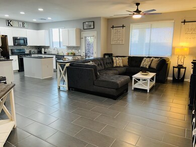 4F05C26B-41AD-4B35-91A3-181E28992915