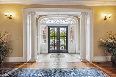 Ground level entry way