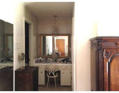 Master Bedroom. Vanity