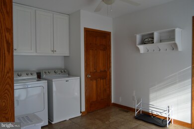 7112 Ladysmith Rd, Ruther Glen, VA 22546 - photo 4