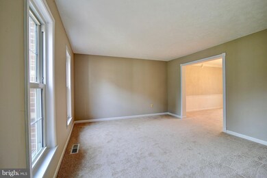 15324 Edgehill Dr, Dumfries, VA 22025 - photo 5