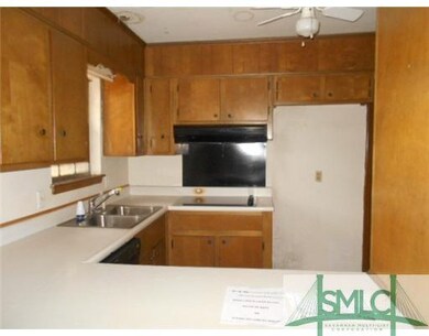 Kitchen. BREAKFAST BAR