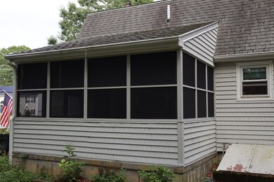 738 Sharps Lot Rd, Swansea, MA 02777 - photo 3