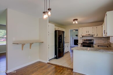 609 Littlejohn Ave, Jacksonville, NC 28546 - photo 5