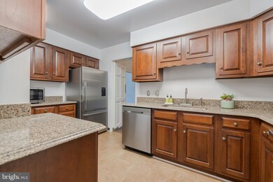 8101 Connecticut Ave unit S402, Chevy Chase, MD 20815 - photo 7