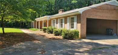 810 Woodland Dr, Siler City, NC 27344 - photo 2