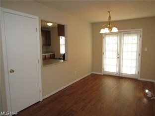 1544 E 29th St, Lorain, OH 44055 - photo 2