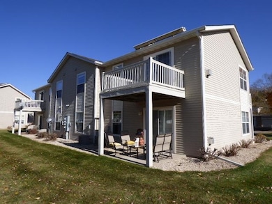 2528 Edgewood Dr, Beloit, WI 53511 - photo 3