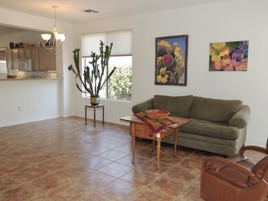 Nice, open gr.rm with 9' ceilings